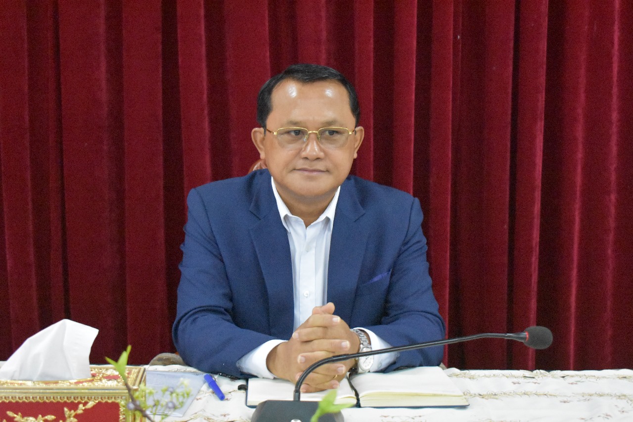 ສພຂ ຈັດພິທີປະດັບຫຼຽນກາລະນຶກ 70 ປີ ວັນສ້າງຕັ້ງພັກປະຊາຊົນປະຕິວັດລາວ