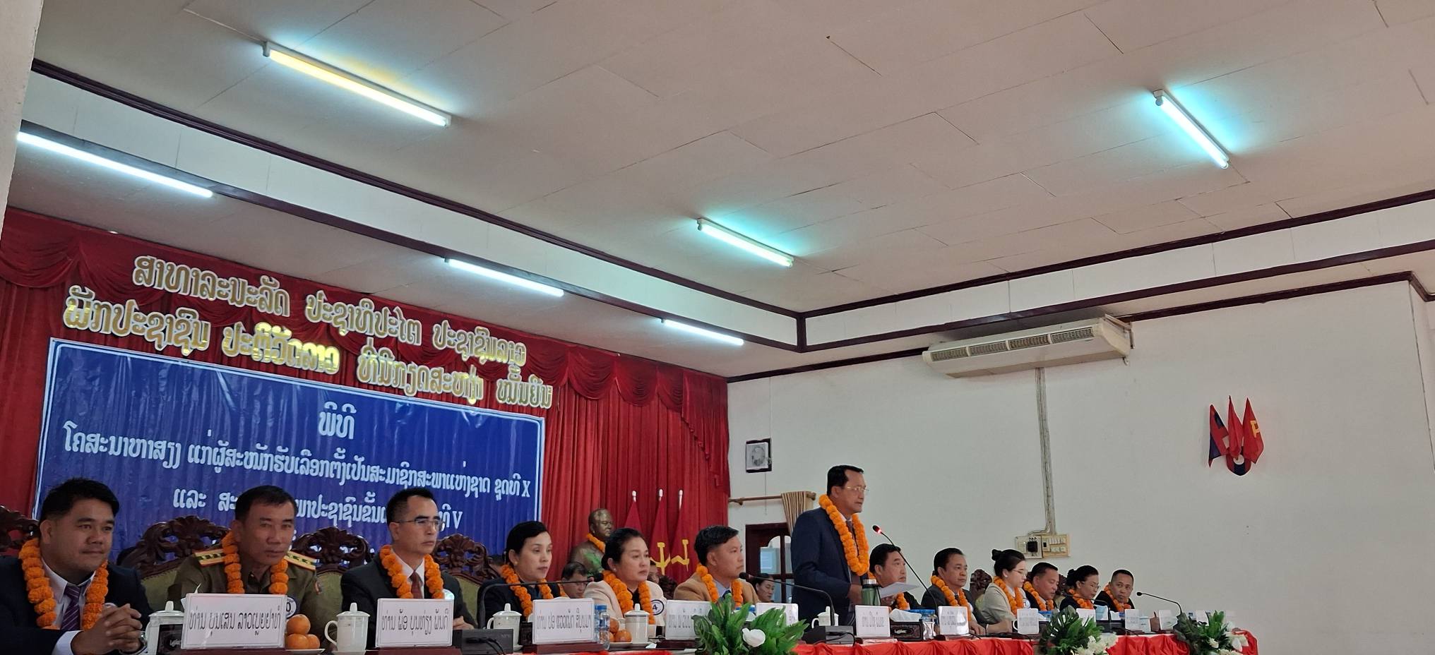 ຜູ້ຮັບສະໝັກເລືອກຕັ້ງ ສສຊ ເຂດທີ 7 ສືບຕໍ່ລົງພົບປະຜູ້ມີສິດເລືອກຕັ້ງຢູ່ 4 ຈຸດຂອງເມືອງປາກລາຍ