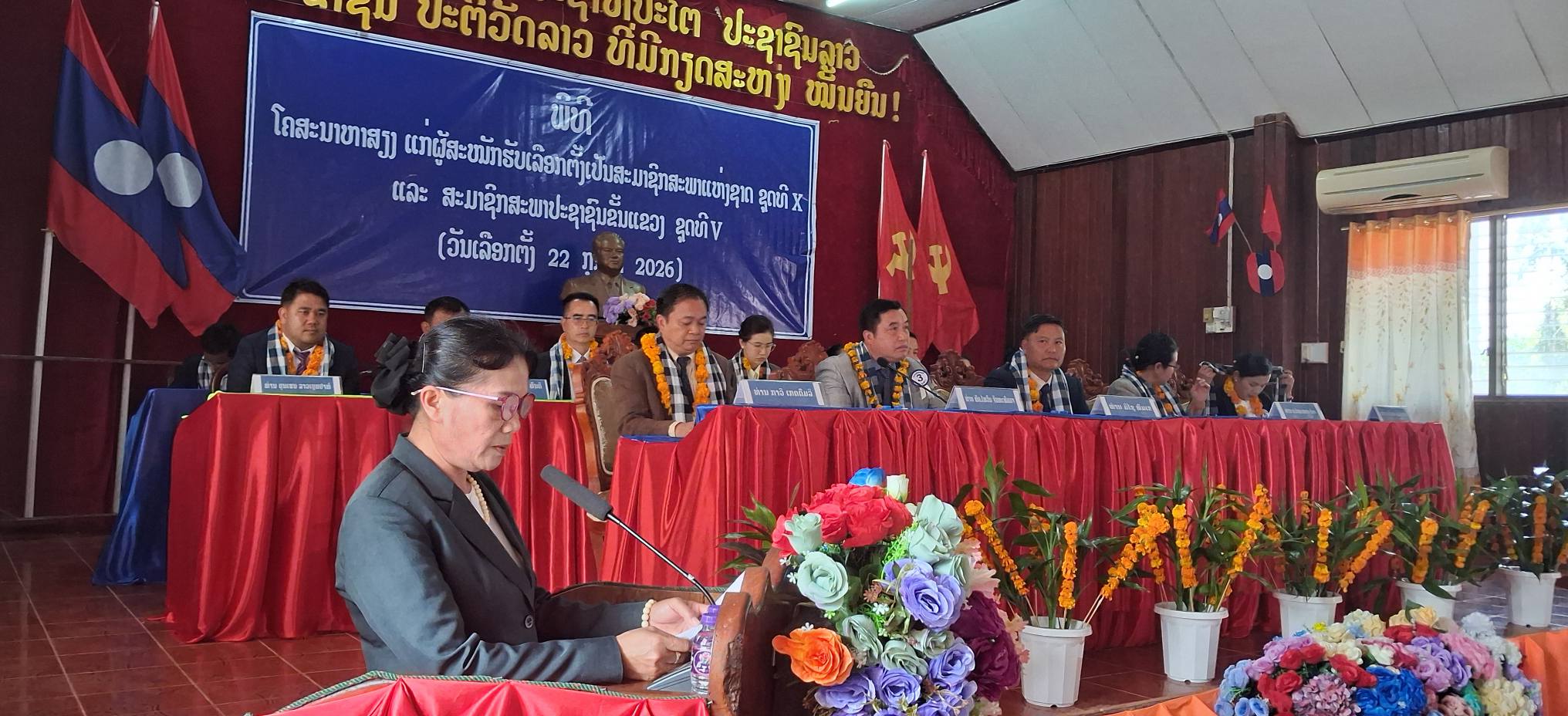 ຜູ້ສະໝັກຮັບເລືອກຕັ້ງ ສສຊ ແລະ ສສຂ ເຂດ7 ສືບຕໍ່ລົງໂຄສະນາຫາສຽງຢູ່  ເມືອງ ທົ່ງມີໄຊ.                       ………………………….