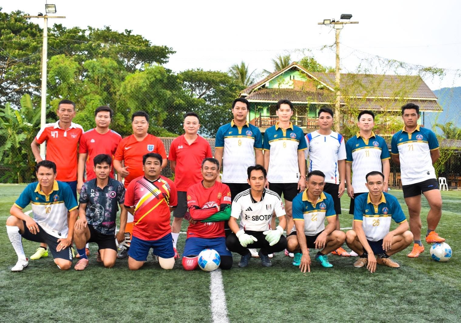 ໜ່ວຍຮາກຖານຊາວໜຸ່ມ ສະພາປະຊາຊົນແຂວງ ຮ່ວມກັບ ບໍລິສັດເບຍລາວ ສາຂາແຂວງໄຊຍະບູລີ ສ້າງຂະບວນການເຕະບານມິດຕະພາບ